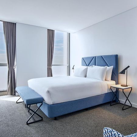 Meriton Suites Ливърпул Екстериор снимка A bedroom at the hotel