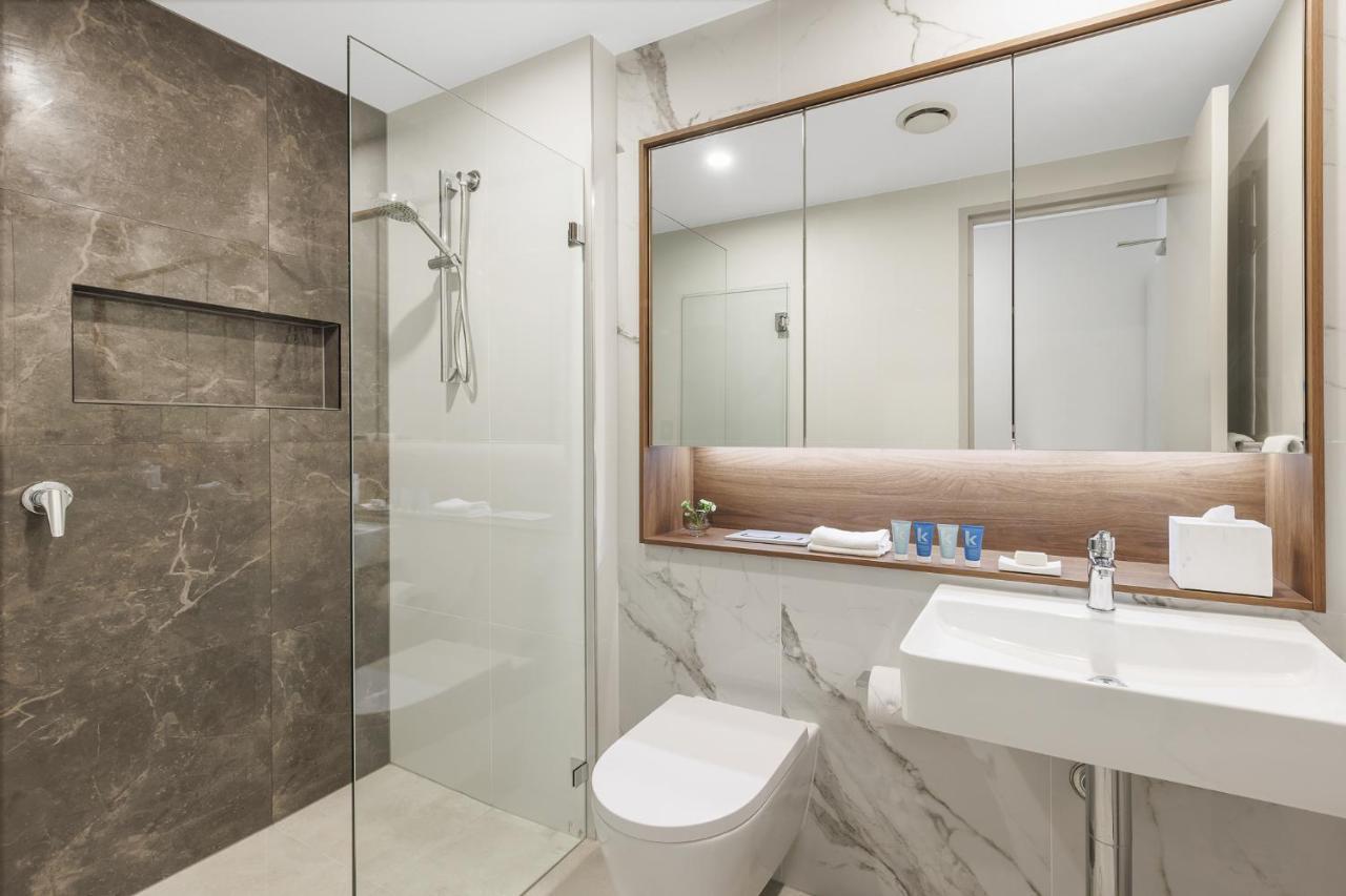 Meriton Suites Ливърпул Екстериор снимка Bathroom