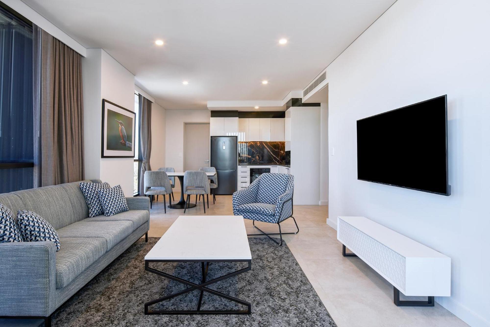 Meriton Suites Ливърпул Екстериор снимка A typical apartment interior