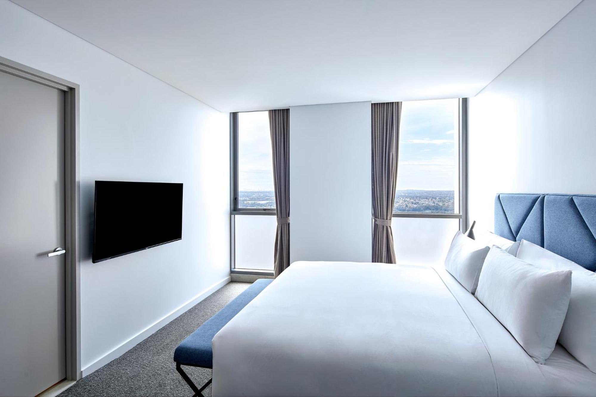 Meriton Suites Ливърпул Екстериор снимка A bedroom at the hotel