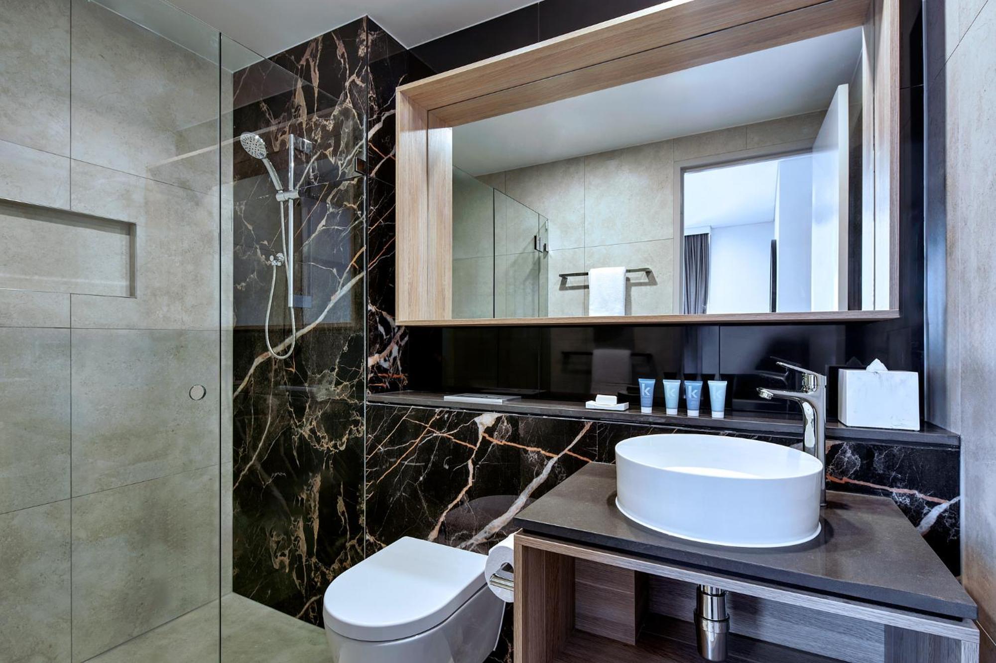 Meriton Suites Ливърпул Екстериор снимка Bathroom